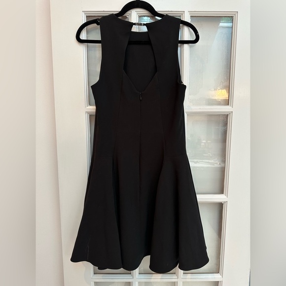 Halston Heritage Black Black Crepe Cut Cocktail Party Dress Size 4 Small S NWOT - Picture 6 of 15